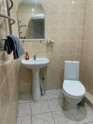 Гостиница Престиж Минеральные Воды Стандартный четырехместный номер-14