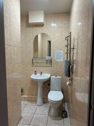 Гостиница Престиж Минеральные Воды Стандартный четырехместный номер-14